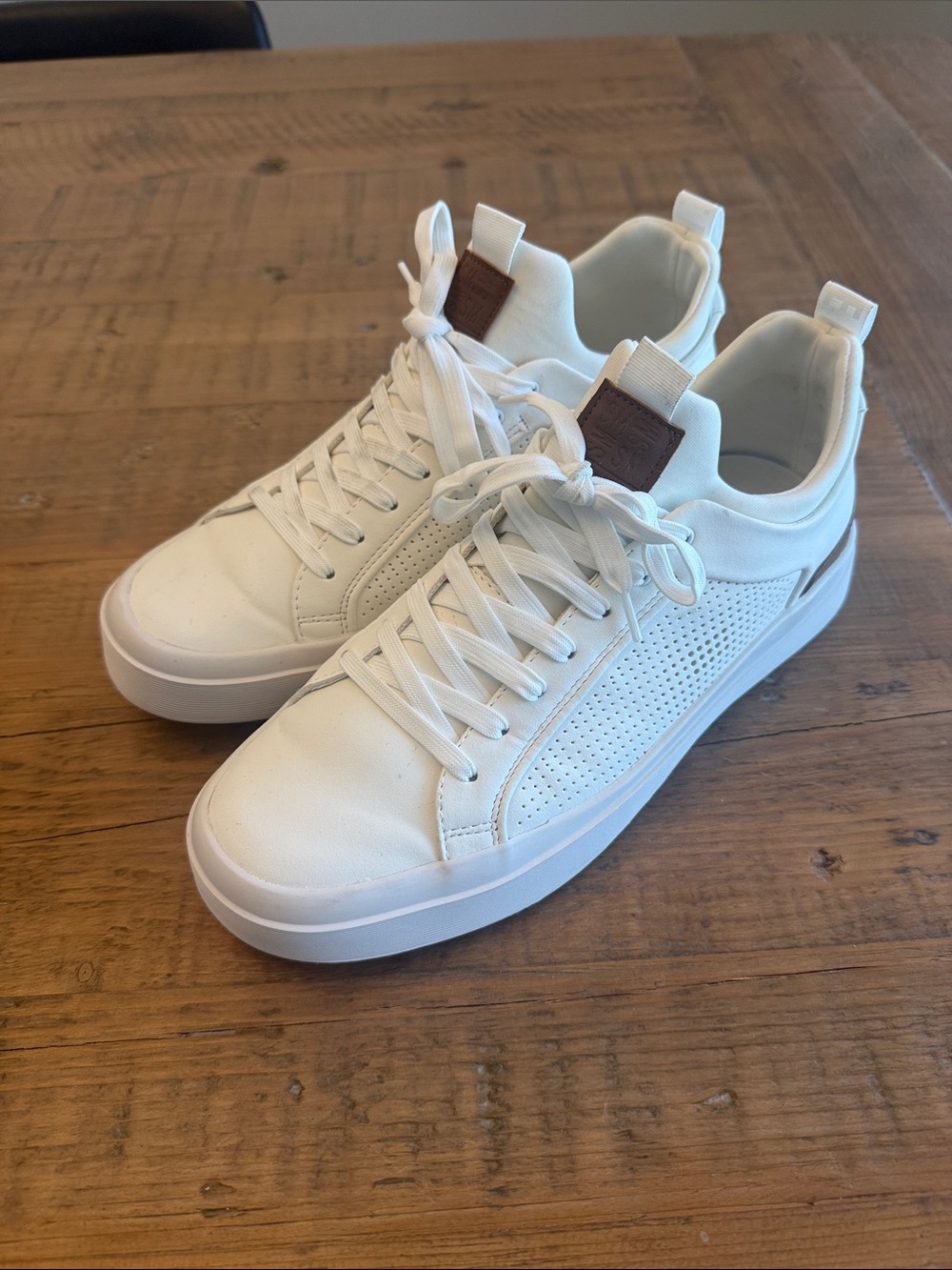 STEVE MADDEN Mens White Sneaker